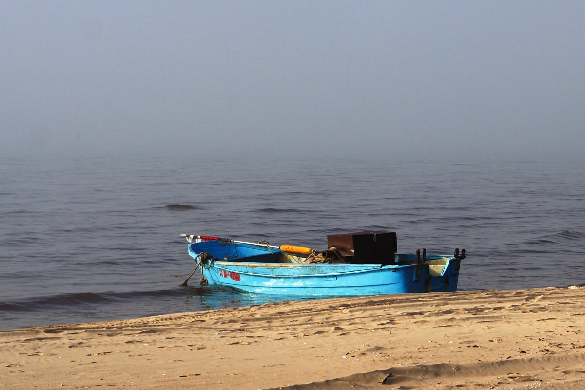 Boat And Fog Via @Atisgailis