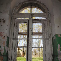 A Daugavgrīva building with a window.
