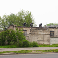 A brick building in Iļģuciems.