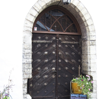 A wooden door in Tallinn.