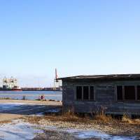 A Voleri next to the water.
