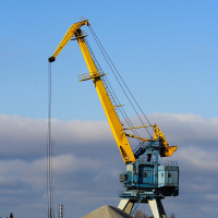 A Voleri lifting a load of sand.