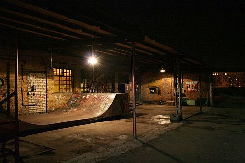 Skatepark at night via @atisgailis